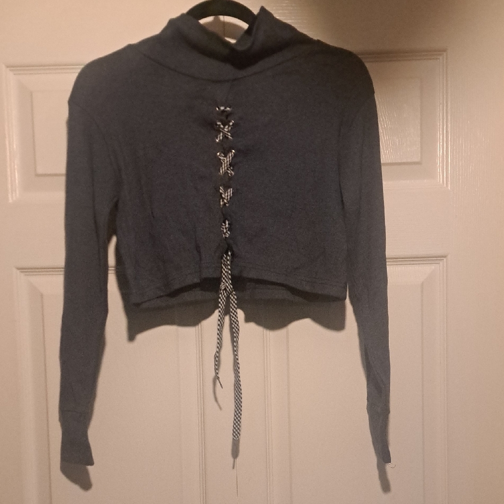 ↗️Ladies Long Sleeve Crop With String Accents & A super Soft Slylish Feel+look